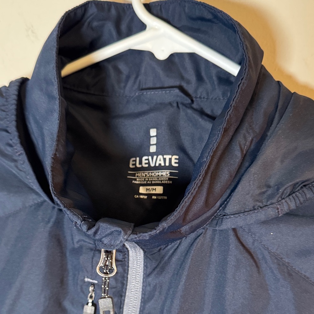 NEW Jeep Men's Dark Blue Windbreaker M - Picture 3 of 4